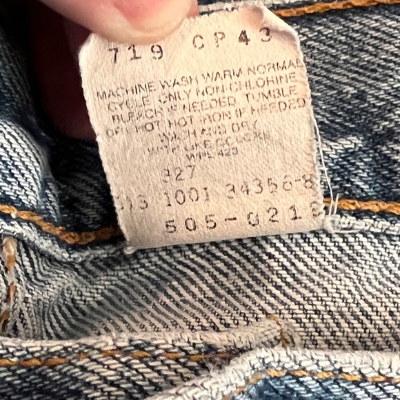 Vintage Levi’s 505 Regular Fit Straight Leg 505-0218 Made in USA - Picture 13 of 16